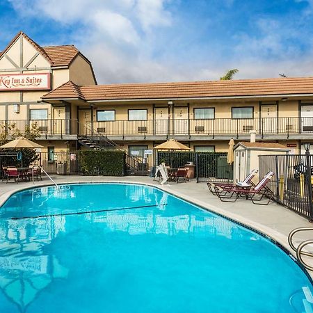 Lemon Heights Inn Tustin Bagian luar foto