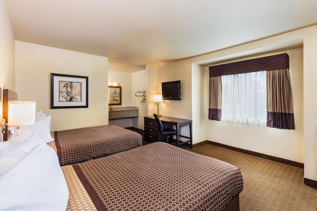 Lemon Heights Inn Tustin Bagian luar foto