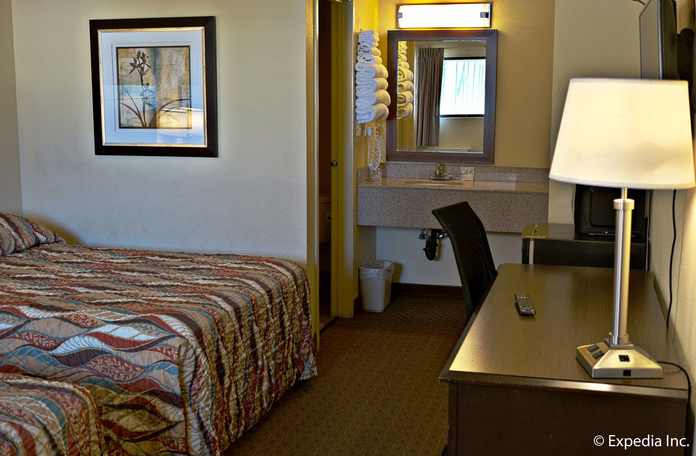 Lemon Heights Inn Tustin Bagian luar foto
