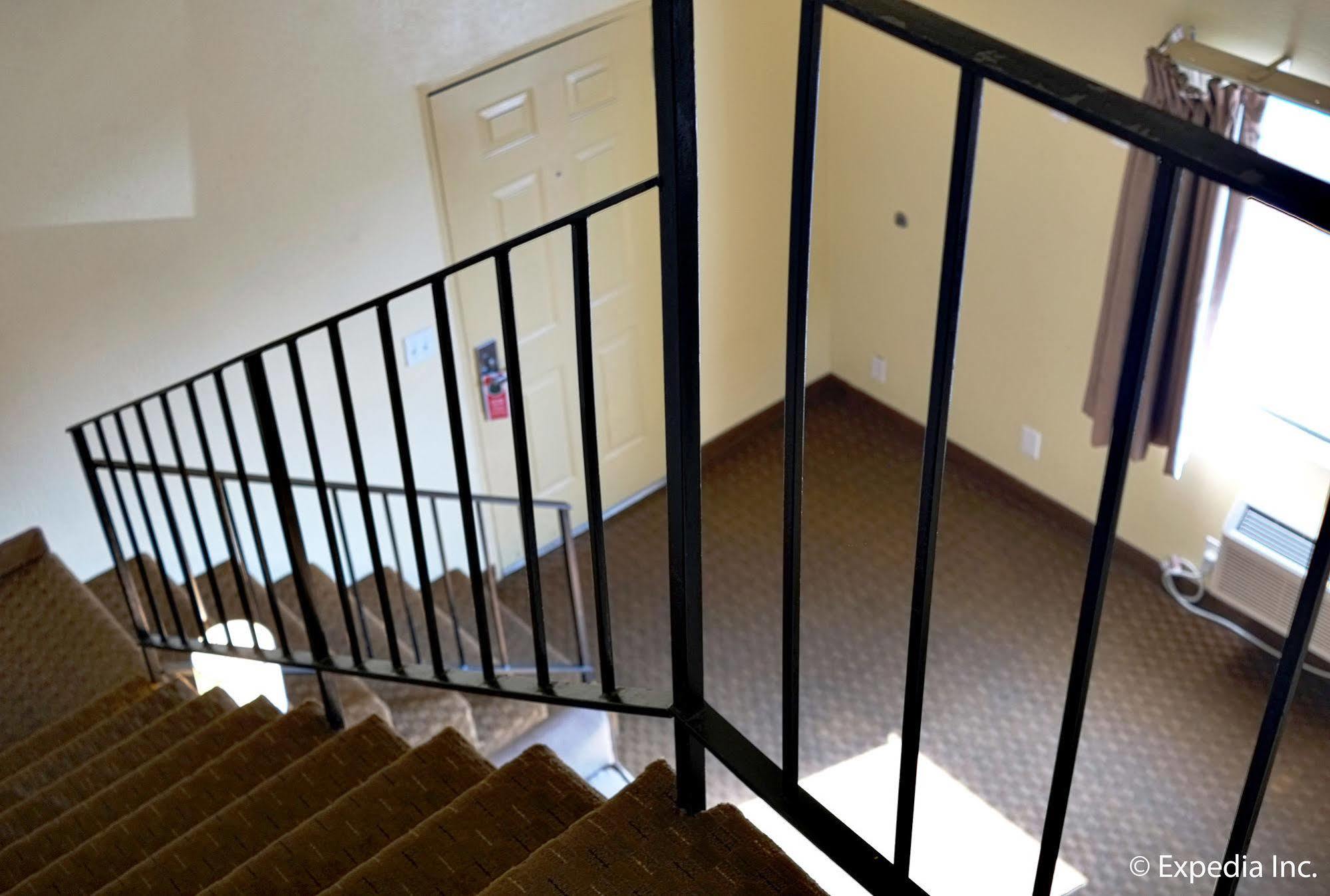 Lemon Heights Inn Tustin Bagian luar foto