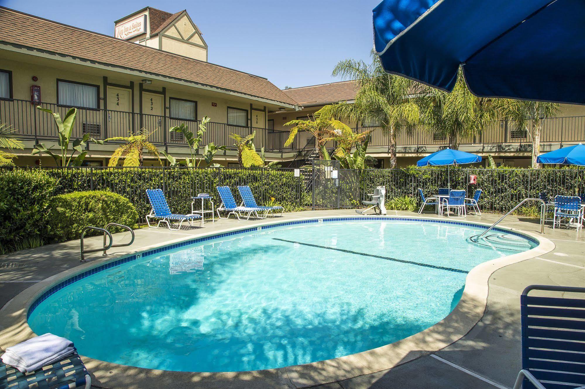 Lemon Heights Inn Tustin Bagian luar foto