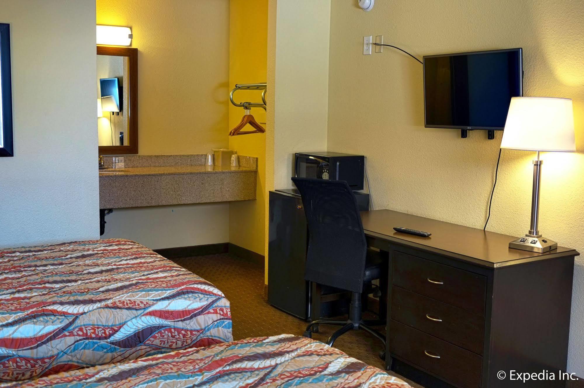 Lemon Heights Inn Tustin Bagian luar foto