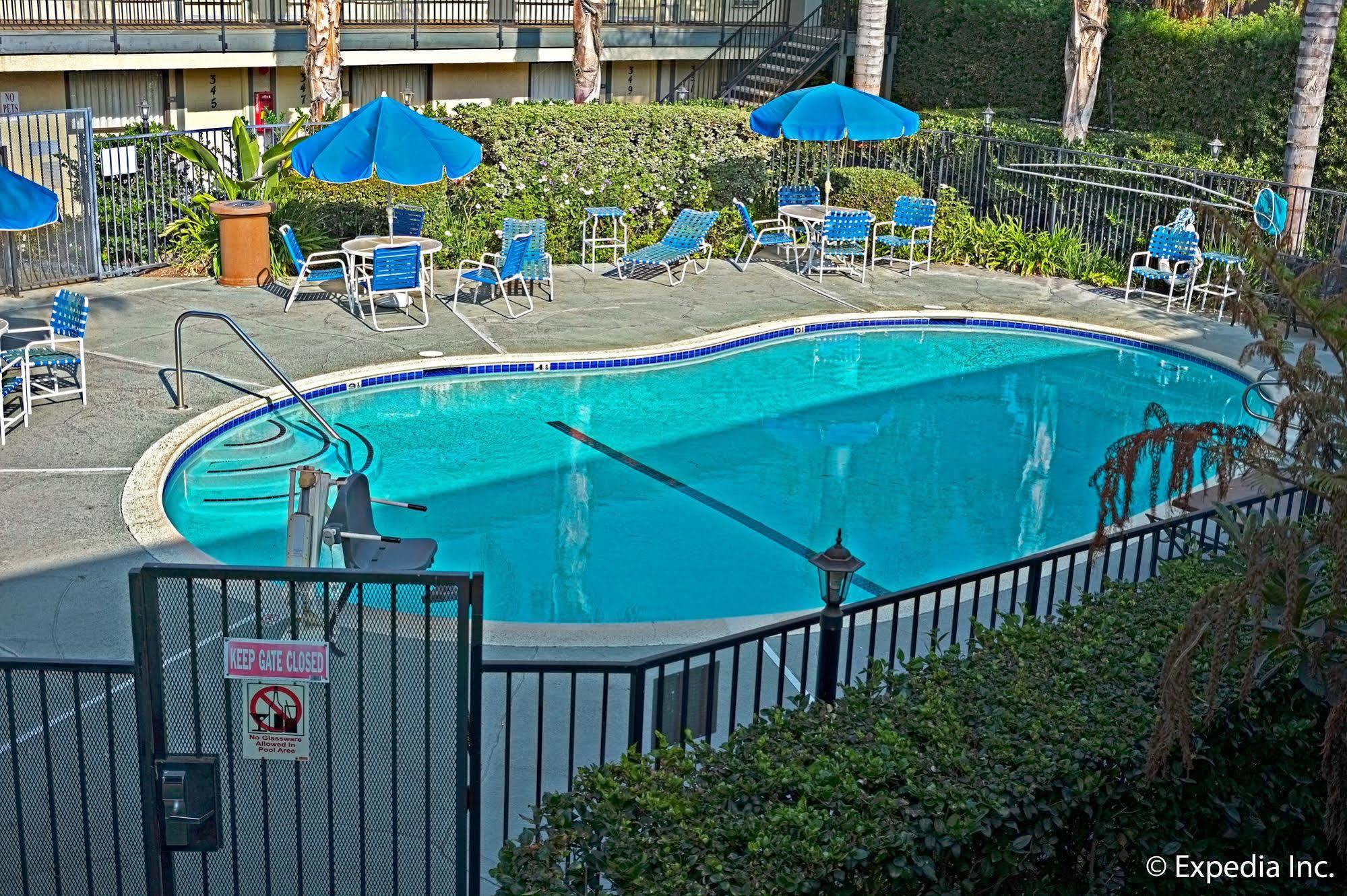 Lemon Heights Inn Tustin Bagian luar foto