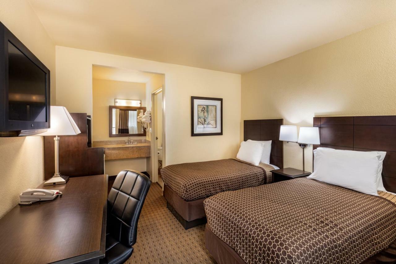 Lemon Heights Inn Tustin Bagian luar foto